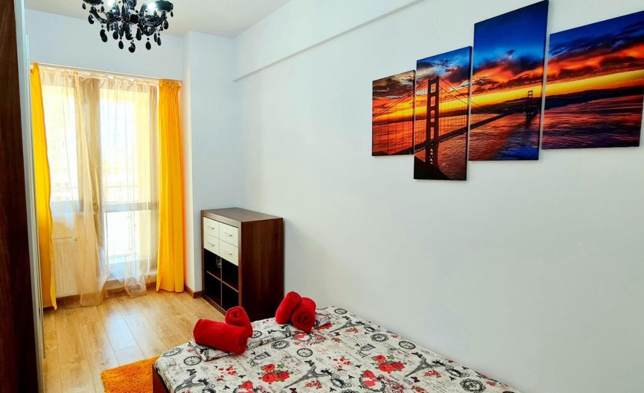Red Accommodation Near Palas Mall Ясси Екстер'єр фото